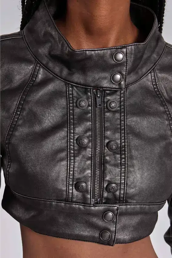 Alektra Military-Crop-Jacke aus PU-Leder