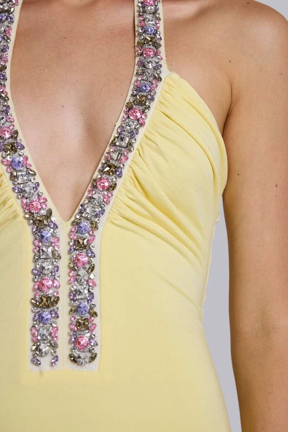 Alessia Mini-Kleid mit Halter-Ausschnitt und Schmucksteinen