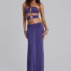 Amara-Maxikleid mit Trägern und Metallverzierungen