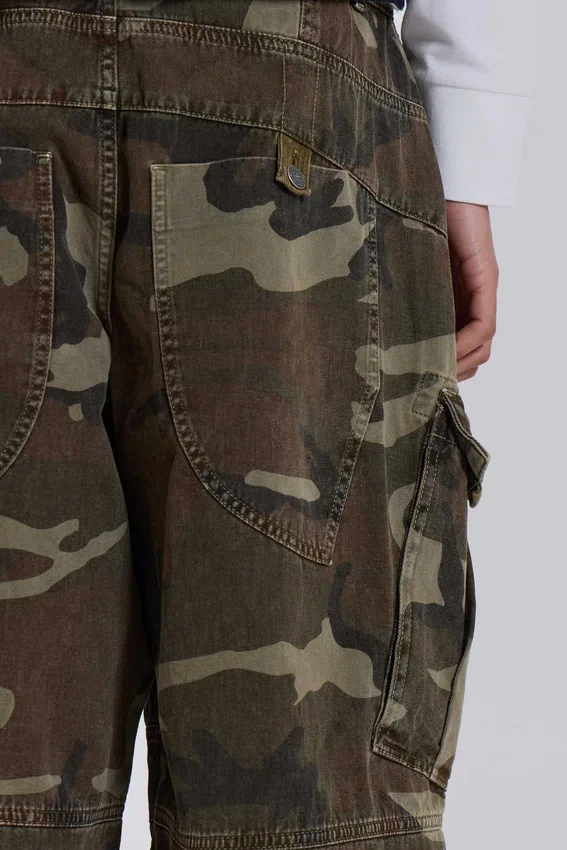 Baggy-Shorts im Cadet-Camo-Look