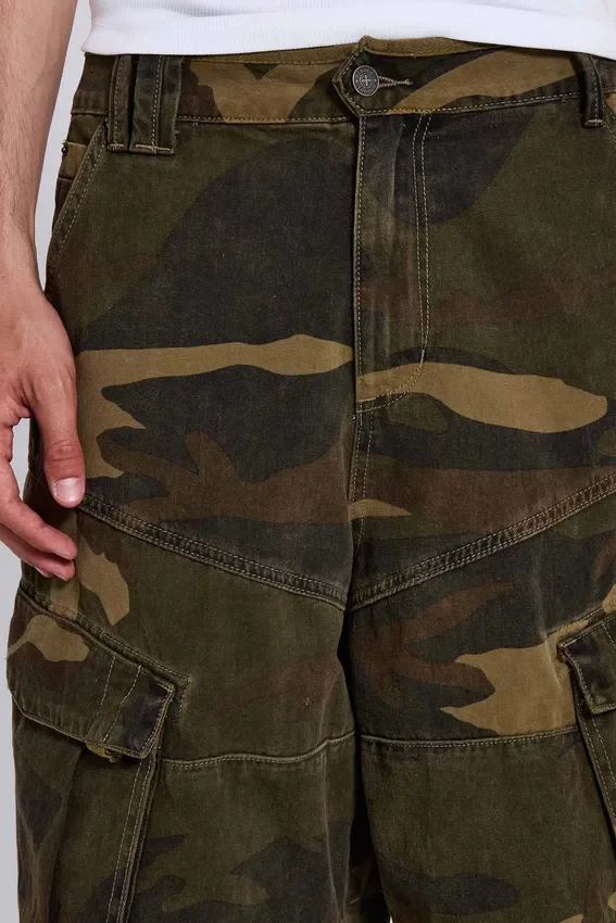 Baggy-Shorts im Cadet-Camo-Look