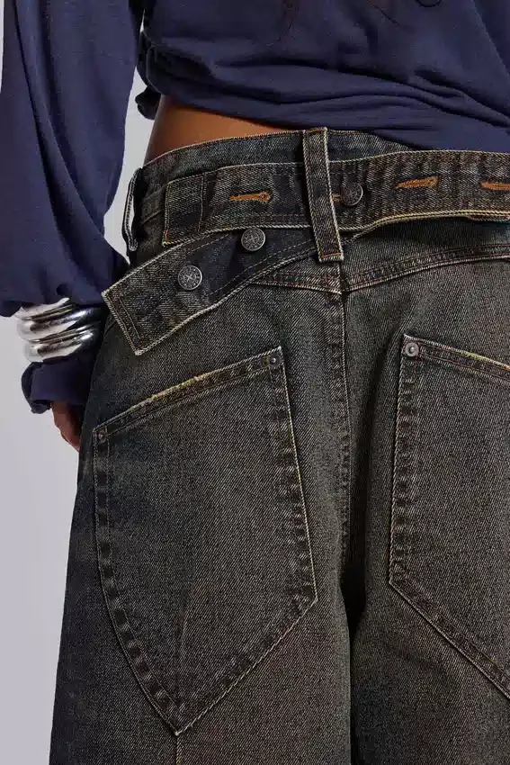 Blaue Colossus-Jorts mit Kordelzug am Rücken