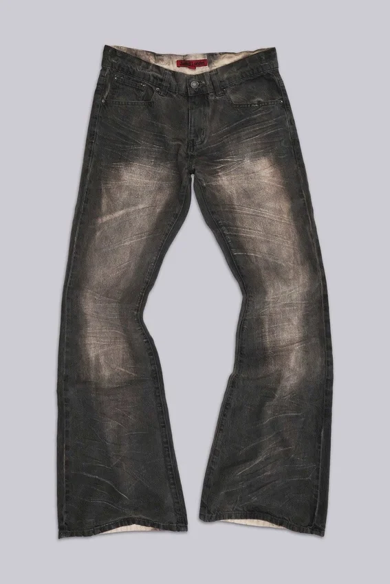 Braune, geknitterte Drift-Bootcut-Jeans