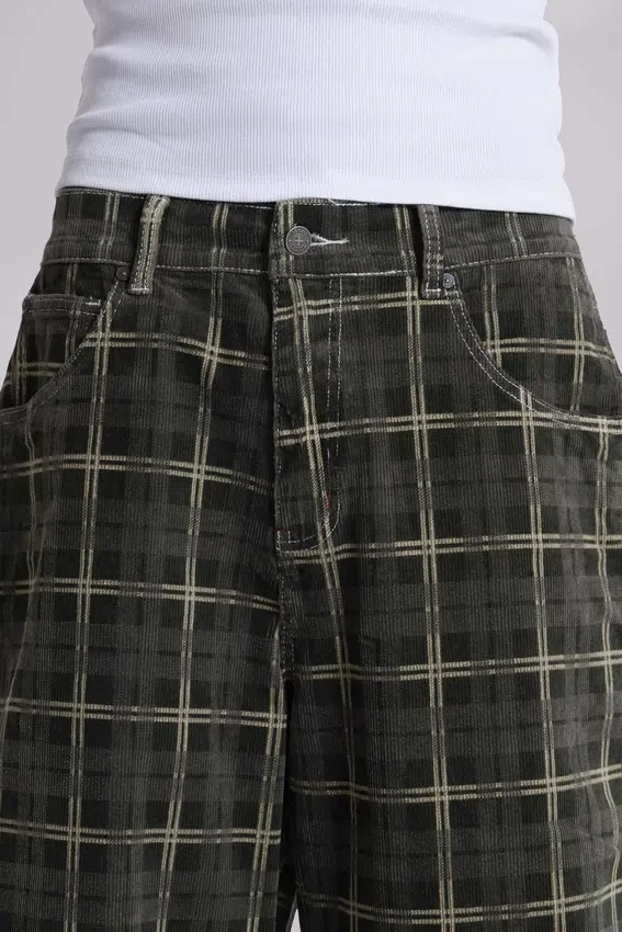 Brooklyn Cord Jumbo-Shorts