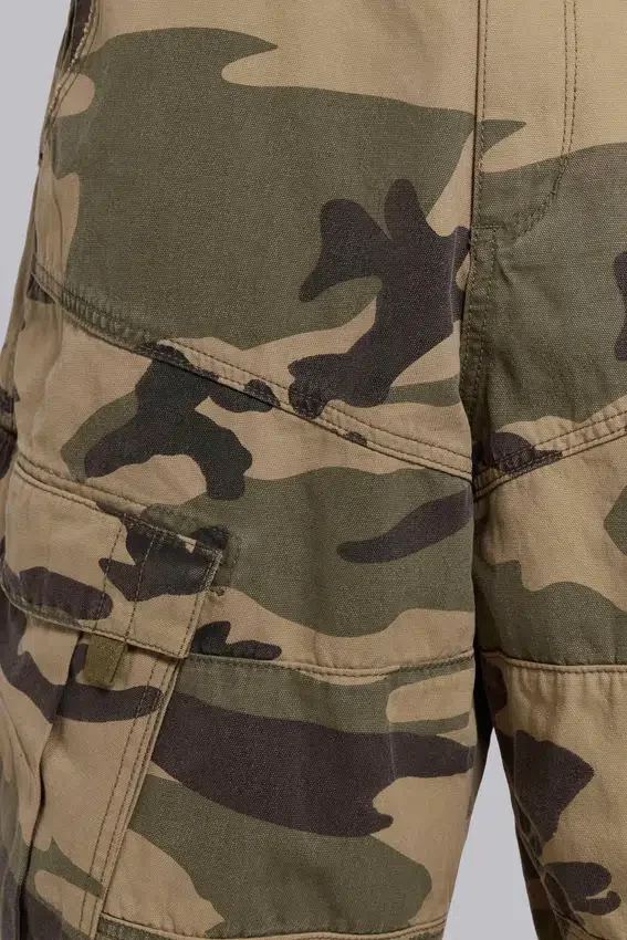 Cadet-Shorts in verwaschener Camouflage-Optik
