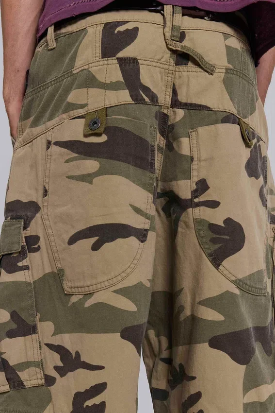 Cadet-Shorts in verwaschener Camouflage-Optik