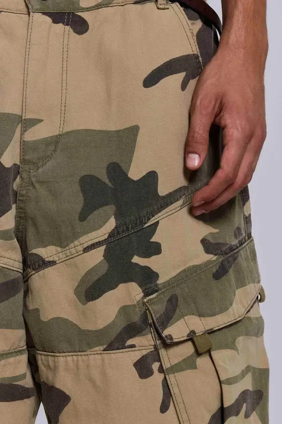 Cadet-Shorts in verwaschener Camouflage-Optik