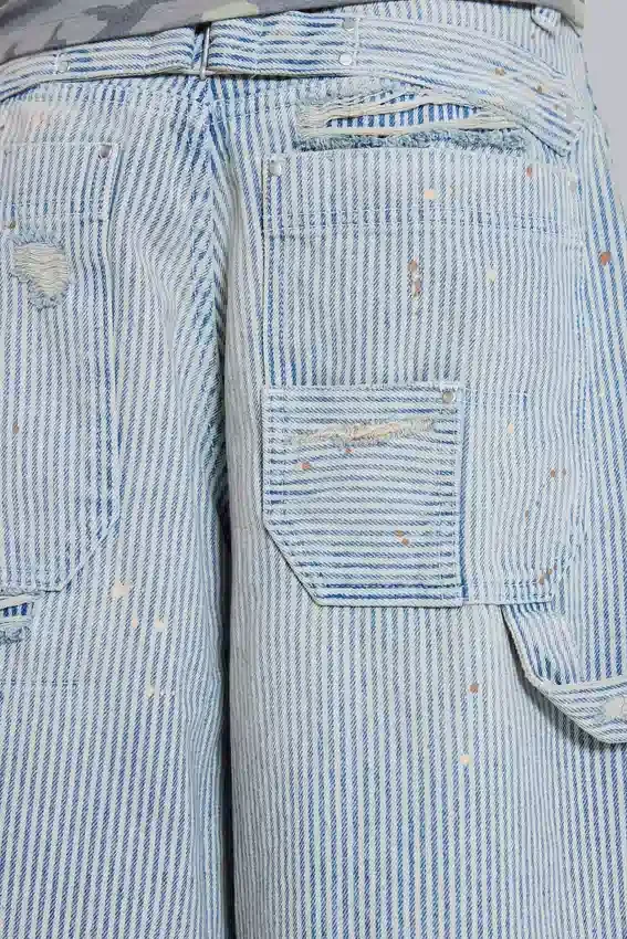 Carpenter-Shorts mit Nadelstreifen und doppelten Knieverstärkungen