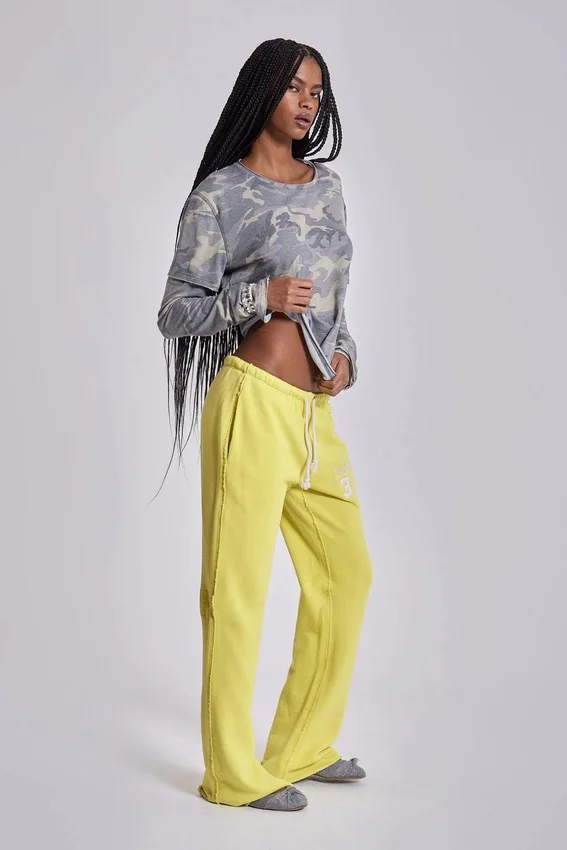Cleo Jogginghose mit lockerer Bootcut-Passform in Neon