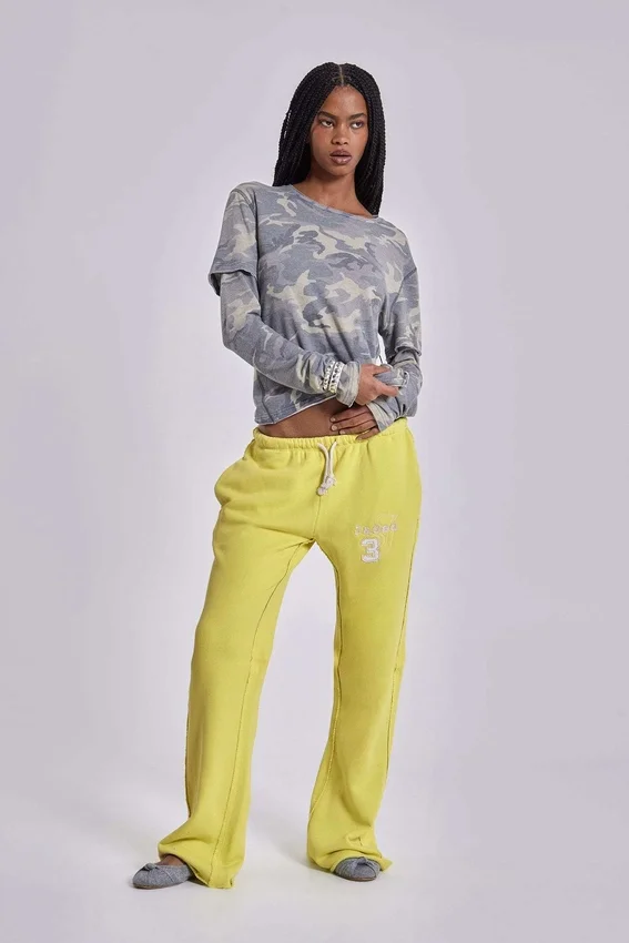 Cleo Jogginghose mit lockerer Bootcut-Passform in Neon