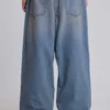 Colossus Jeans in heller Waschung, XL, Slub-Optik