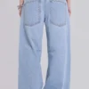 Colossus Jeans mit Nieten in hellblauer Waschung