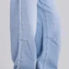 Colossus Jeans mit Nieten in hellblauer Waschung