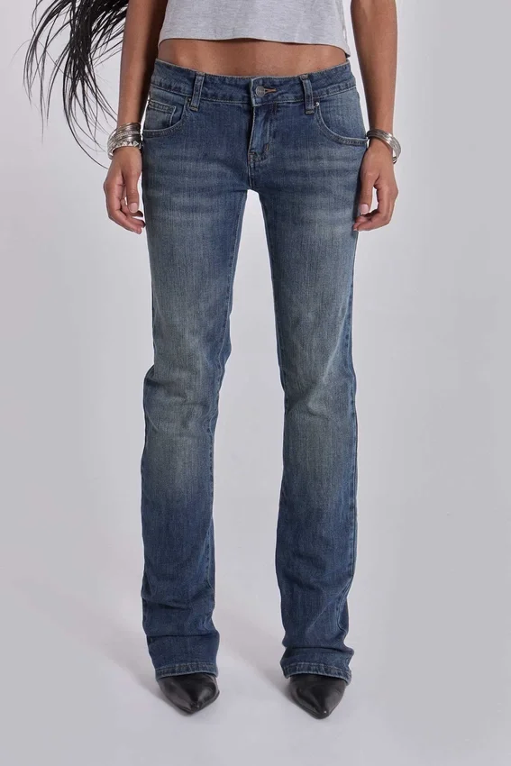 Cooper Bootcut-Jeans in Mittelblau