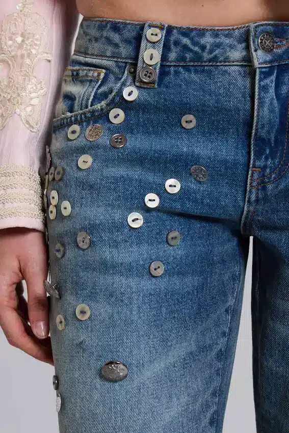 Cooper Crop-Jeans mit Verzierungen