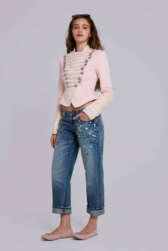 Cooper Crop-Jeans mit Verzierungen