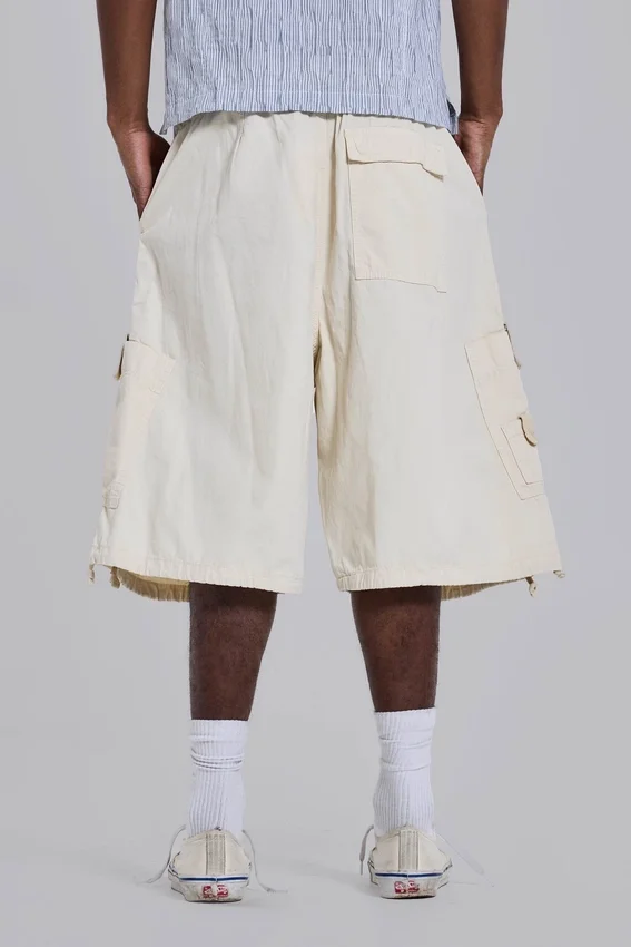 Ecru Parachute Cargo-Baggy-Shorts