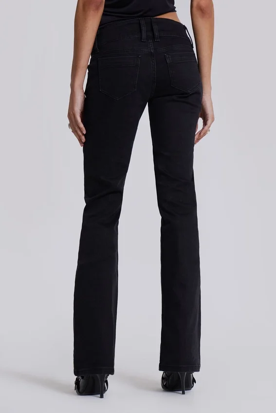 Einfarbige schwarze Thirteen-Jeans
