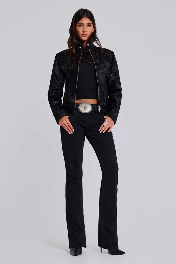 Einfarbige schwarze Thirteen-Jeans