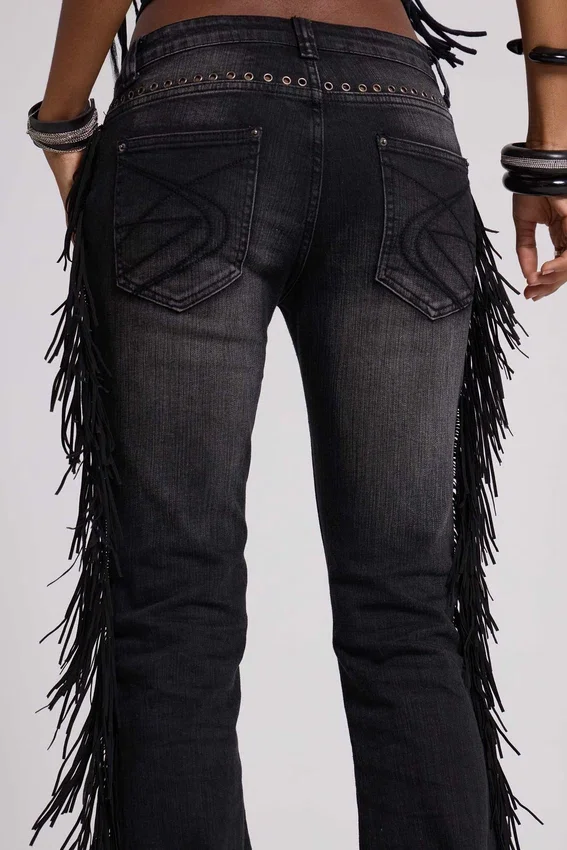 El Topo Fringe Bootcut-Jeans in schwarzer Waschung