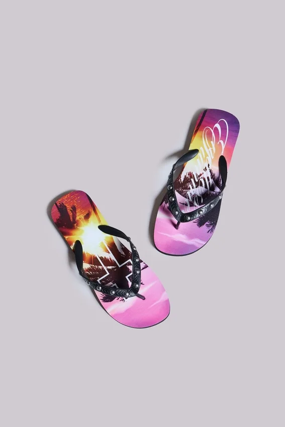 Endless Summer Flip-Flops mit Nieten