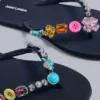 Flip-Flops mit Schmuckanhänger