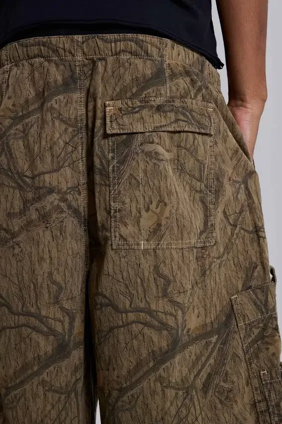 Forest Camo Parachute-Shorts