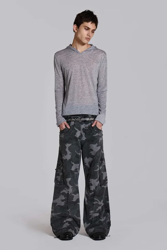 Gewaschene schwarze Cargohose im Trooper-Camo-Look