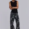 Gewaschene schwarze Cargohose im Trooper-Camo-Look