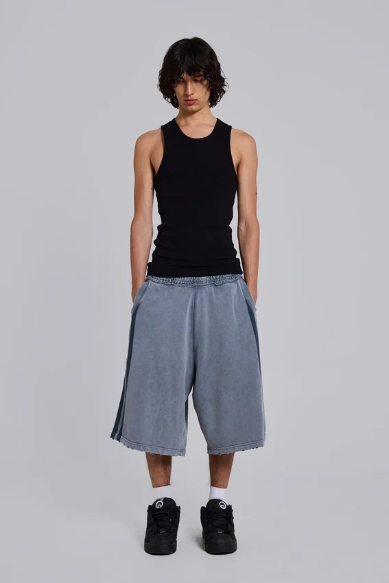 Graue, gewaschene Jogging-Shorts „Sporty Stripe Monster Joggers“