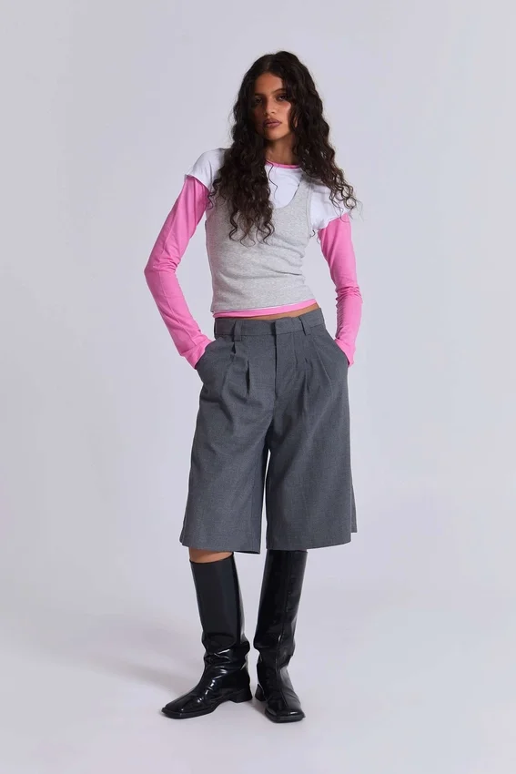 Graue, taillierte Goliath Shorts