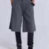 Graue, taillierte Goliath Shorts
