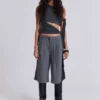 Graue, taillierte Goliath Shorts