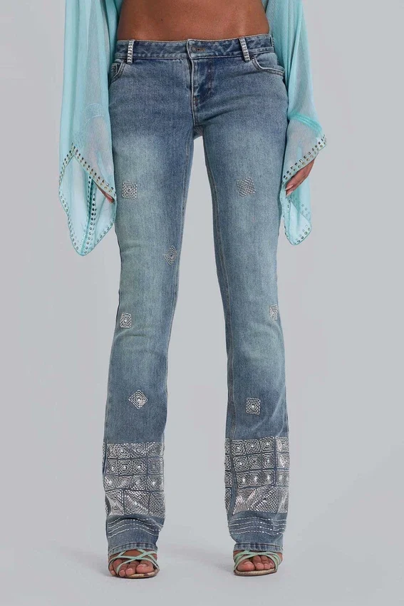 Handperlbestickte Cooper-Jeans im Bootcut-Schnitt