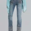 Handperlbestickte Cooper-Jeans im Bootcut-Schnitt