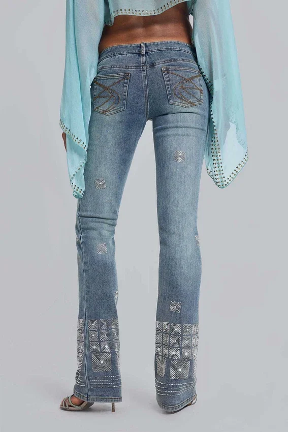 Handperlbestickte Cooper-Jeans im Bootcut-Schnitt