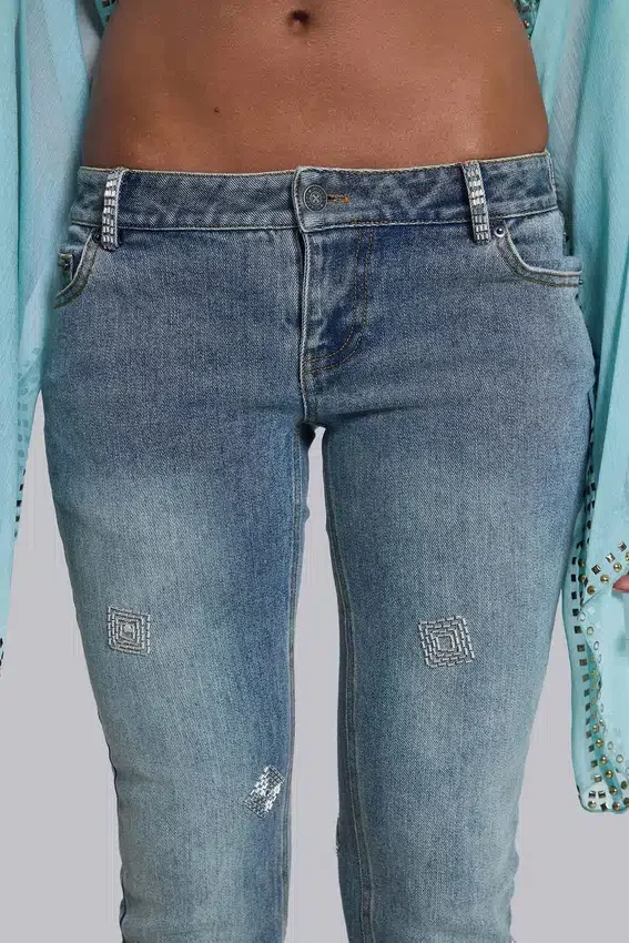 Handperlbestickte Cooper-Jeans im Bootcut-Schnitt