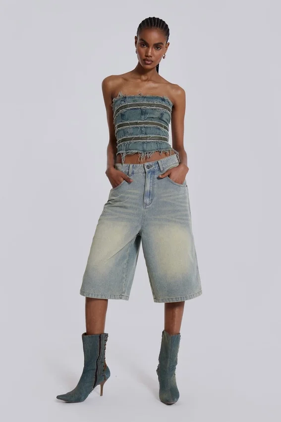 Hellgewaschene Jumbo-Jorts