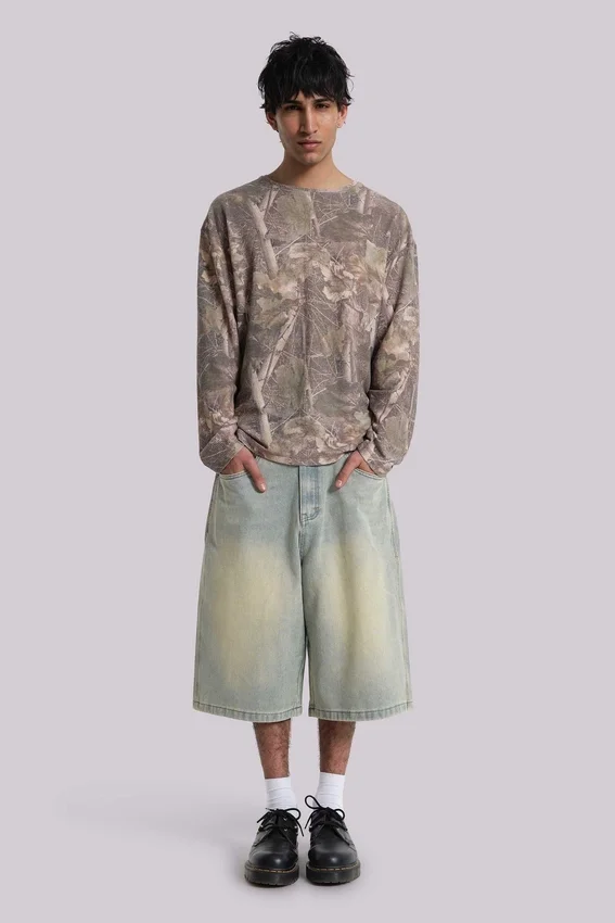Hellgewaschene Jumbo-Jorts