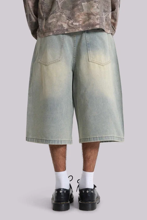 Hellgewaschene Jumbo-Jorts