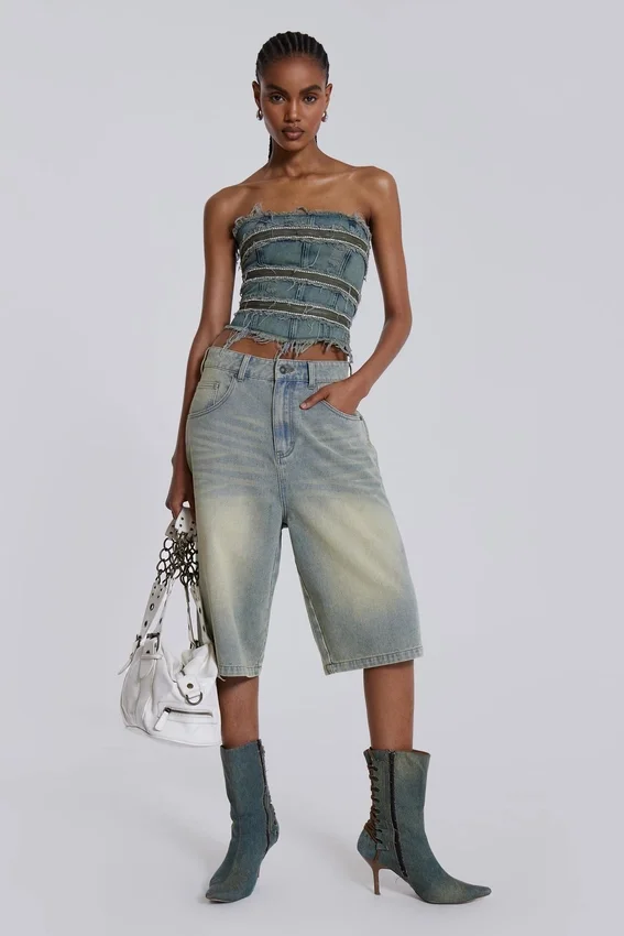 Hellgewaschene Jumbo-Jorts