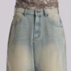 Hellgewaschene Jumbo-Jorts