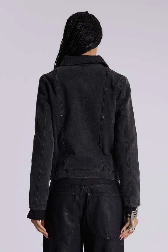Jeansjacke mit Nieten
