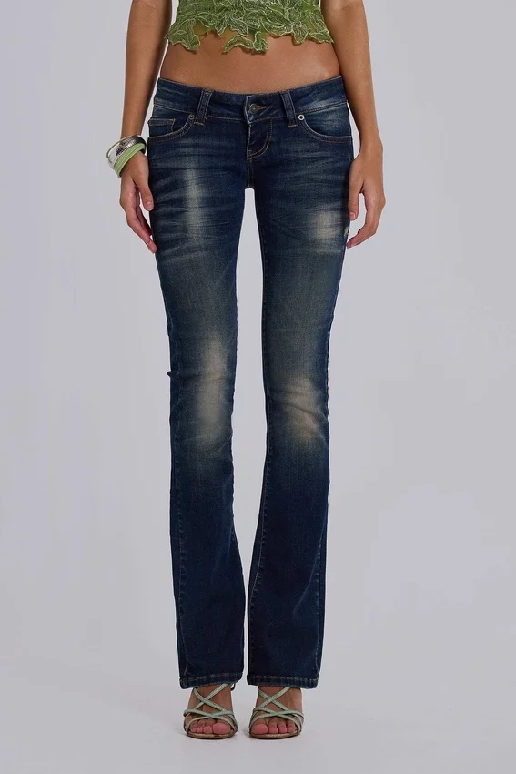Kelsey Skinny-Bootcut-Jeans mit niedriger Leibhöhe in dunkler Waschung