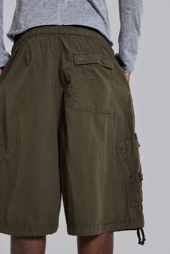Khaki Parachute Cargo-Baggy-Shorts