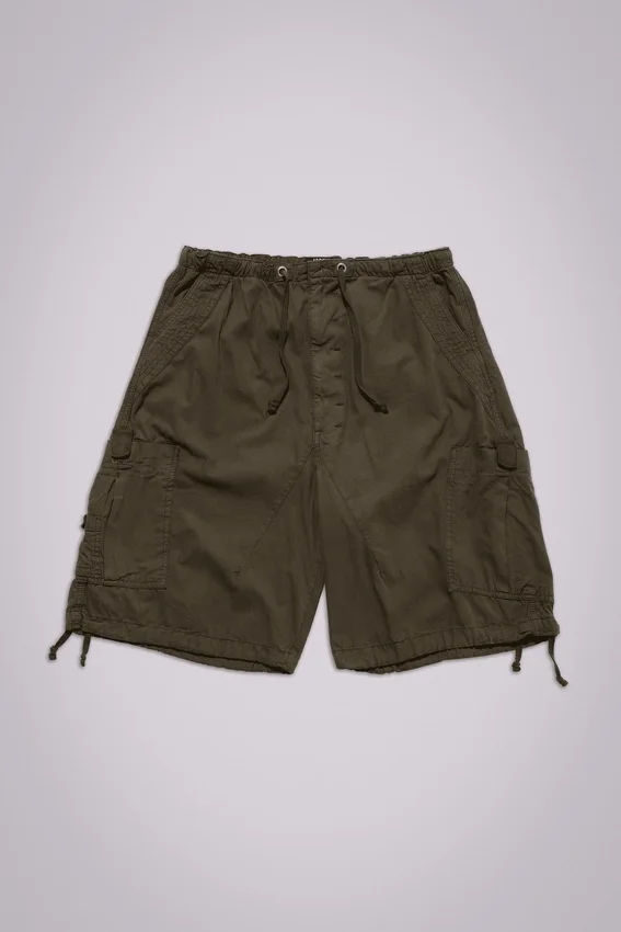 Khaki Parachute Cargo-Baggy-Shorts