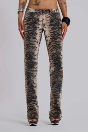 Leona Bootcut-Jeans „Cooper“ mit Tiger-Print