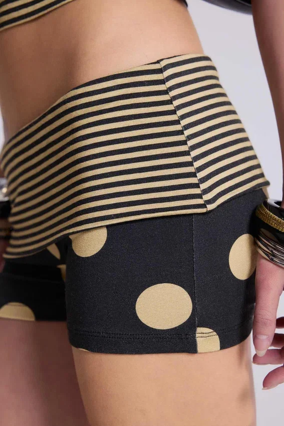 Lola Mini-Shorts mit Polka-Dot-Muster und umgeschlagenem Bund