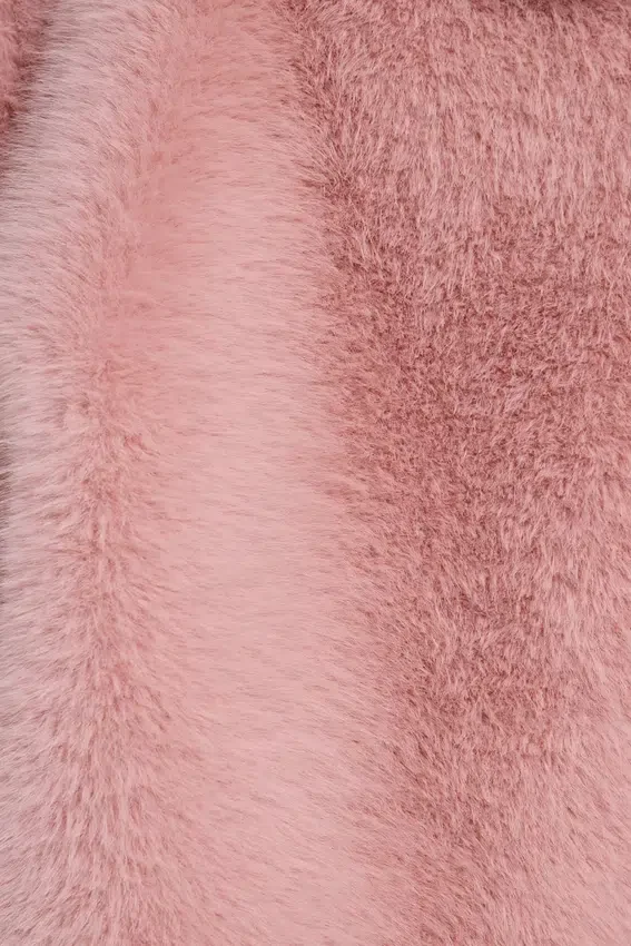 Mara Oversize-Kunstpelzmantel in Rosa