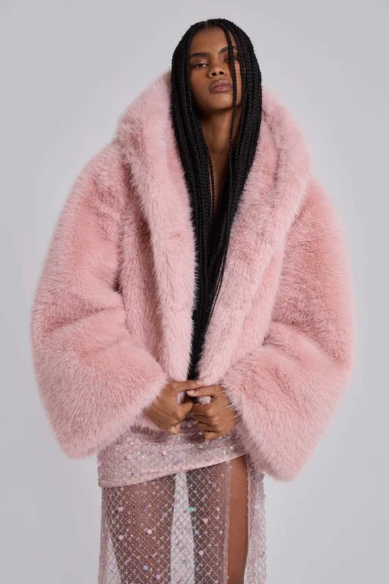 Mara Oversize-Kunstpelzmantel in Rosa